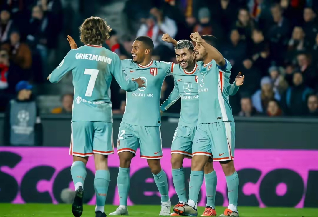 包含巴塞罗那发布备战花絮,转会期门线救险,西甲任务艰巨,赛季目标并未改变的词条 包含巴塞罗那发布备战花絮,转会期门线救险,西甲任务艰巨,赛季目标并未改变的词条