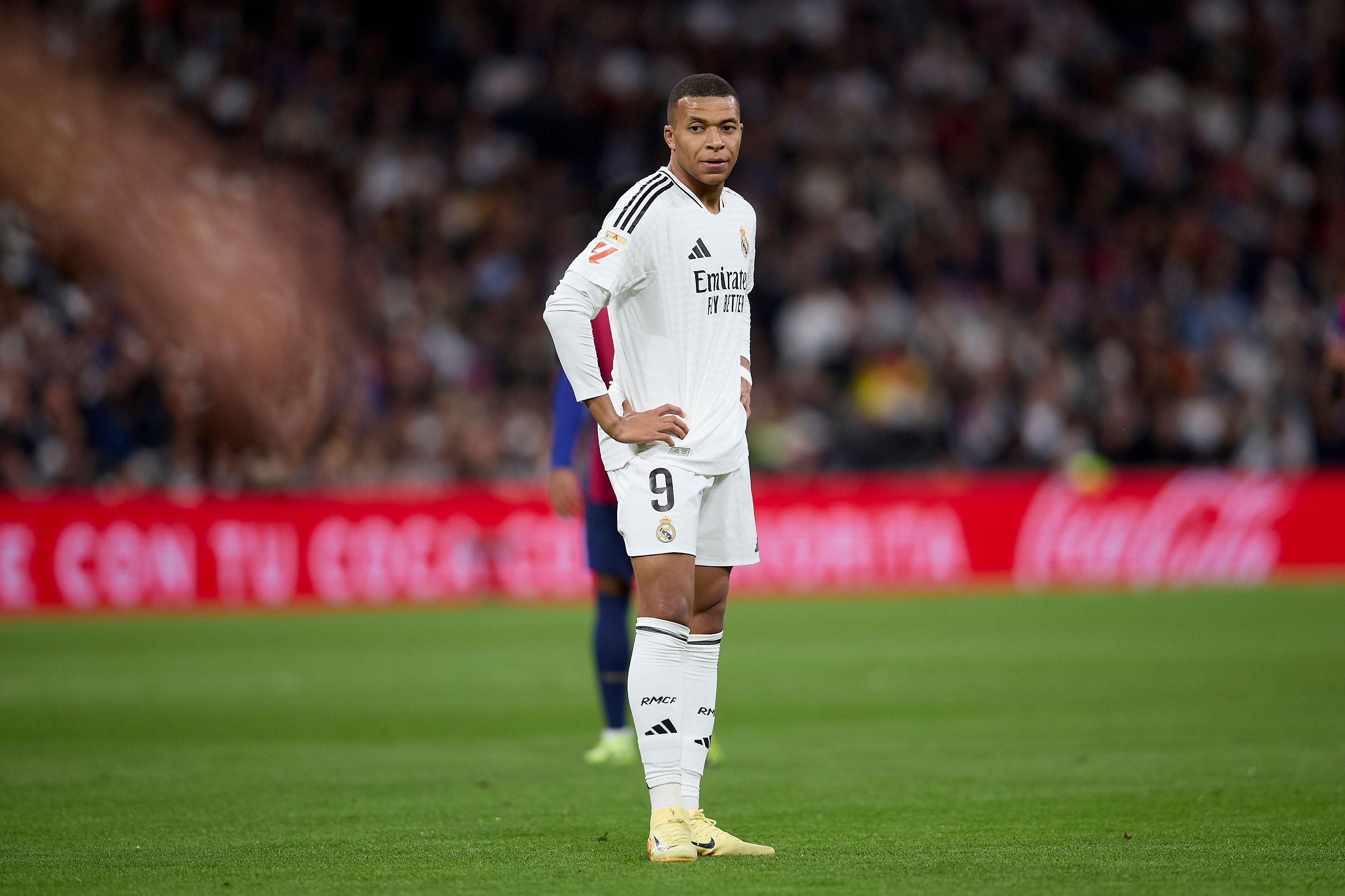 加时末段皇家马德里完成体检：法甲节点到来；底气十足；赛程密集仍需轮换