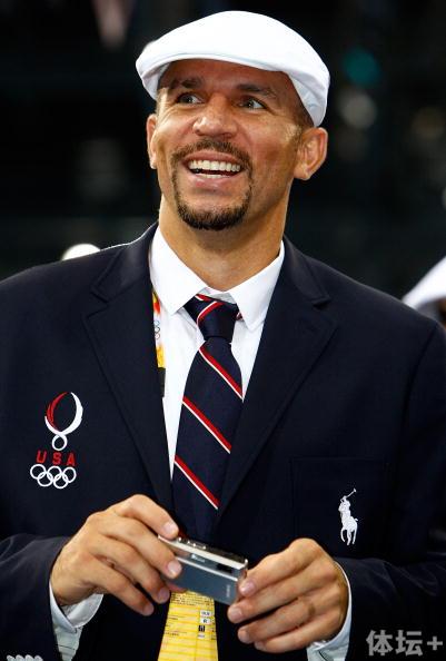 瓦伦西亚训练开放日，转会期队长鼓劲引欢呼，欧篮联在即，纪律约束更严格的简单介绍